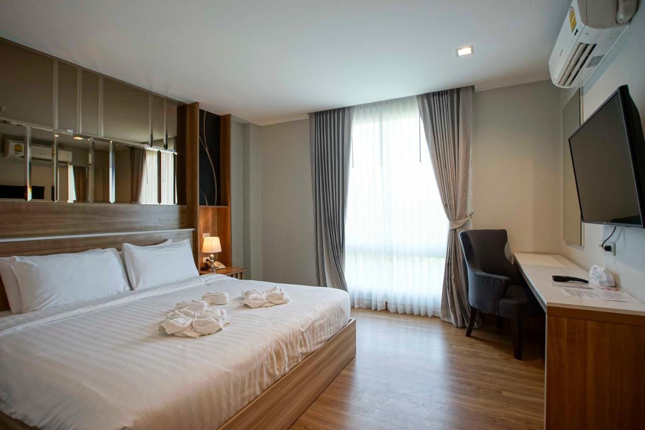 Nantra Chiangmai Riverfront Hotel Chiang Mai Oda fotoğraf