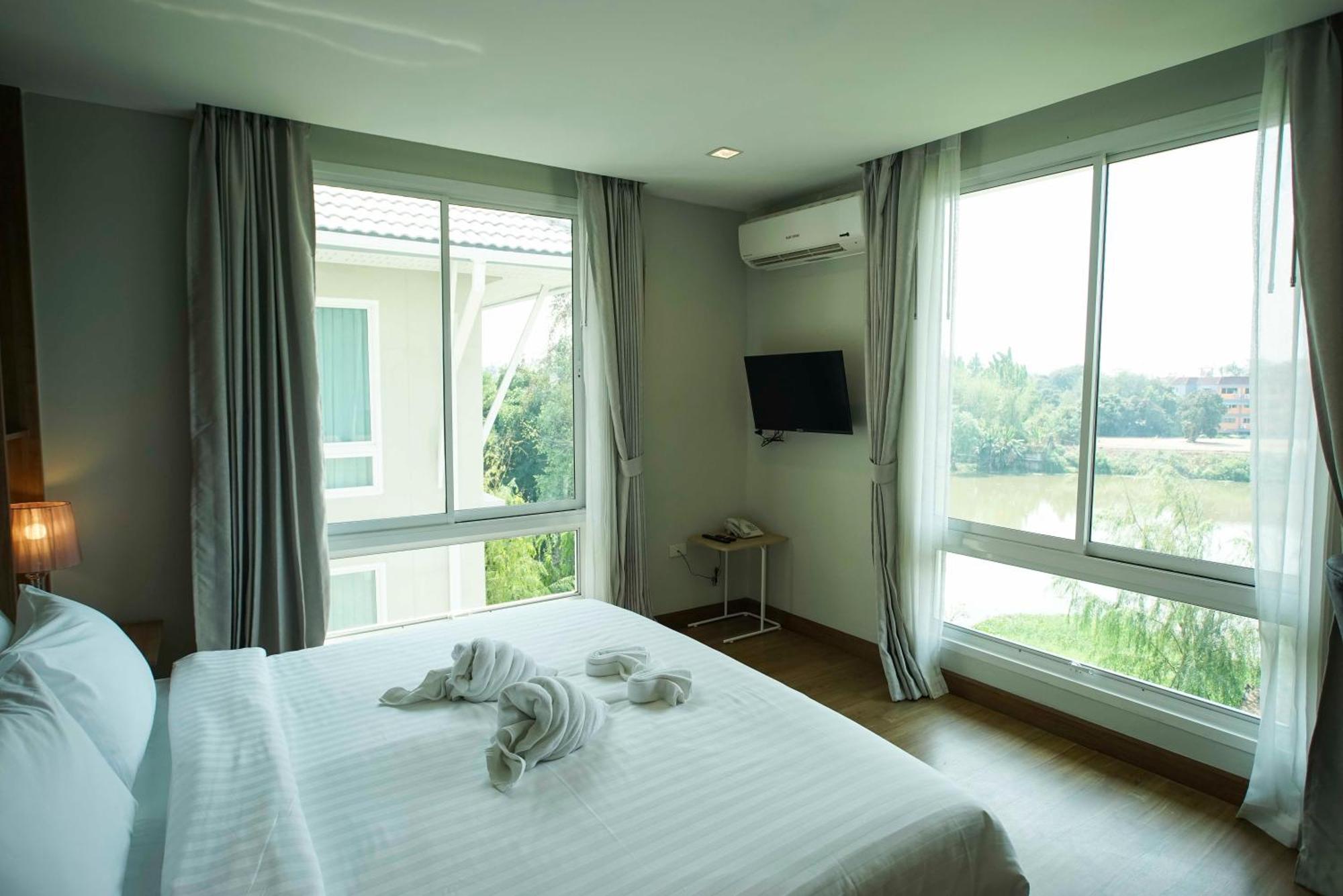 Nantra Chiangmai Riverfront Hotel Chiang Mai Oda fotoğraf