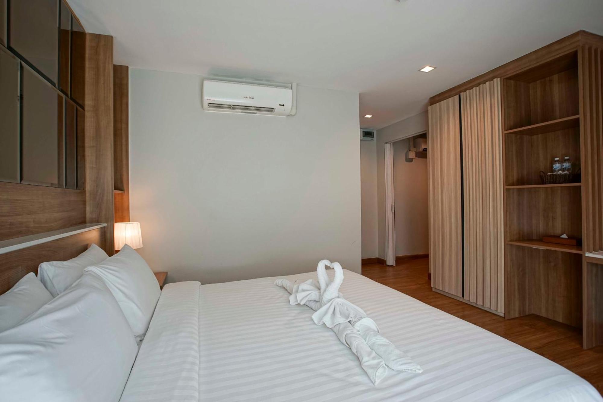 Nantra Chiangmai Riverfront Hotel Chiang Mai Oda fotoğraf